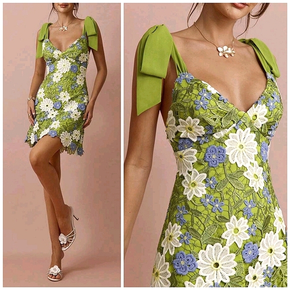 Boutique Dresses & Skirts - New Chic Embroidered Floral Lace Overlay Tie Strap Short Cami Dress Green White